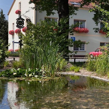 Hotel & Gasthaus Zum Eichenkranz Лукенвальде Екстер'єр фото